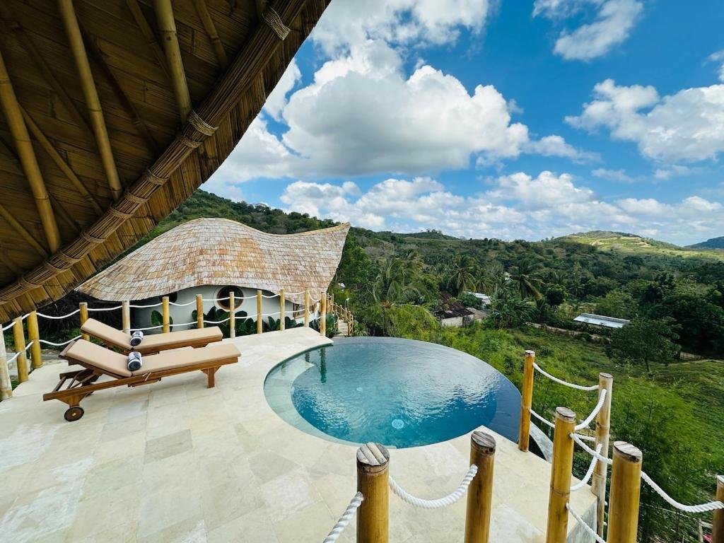 Infinity pool